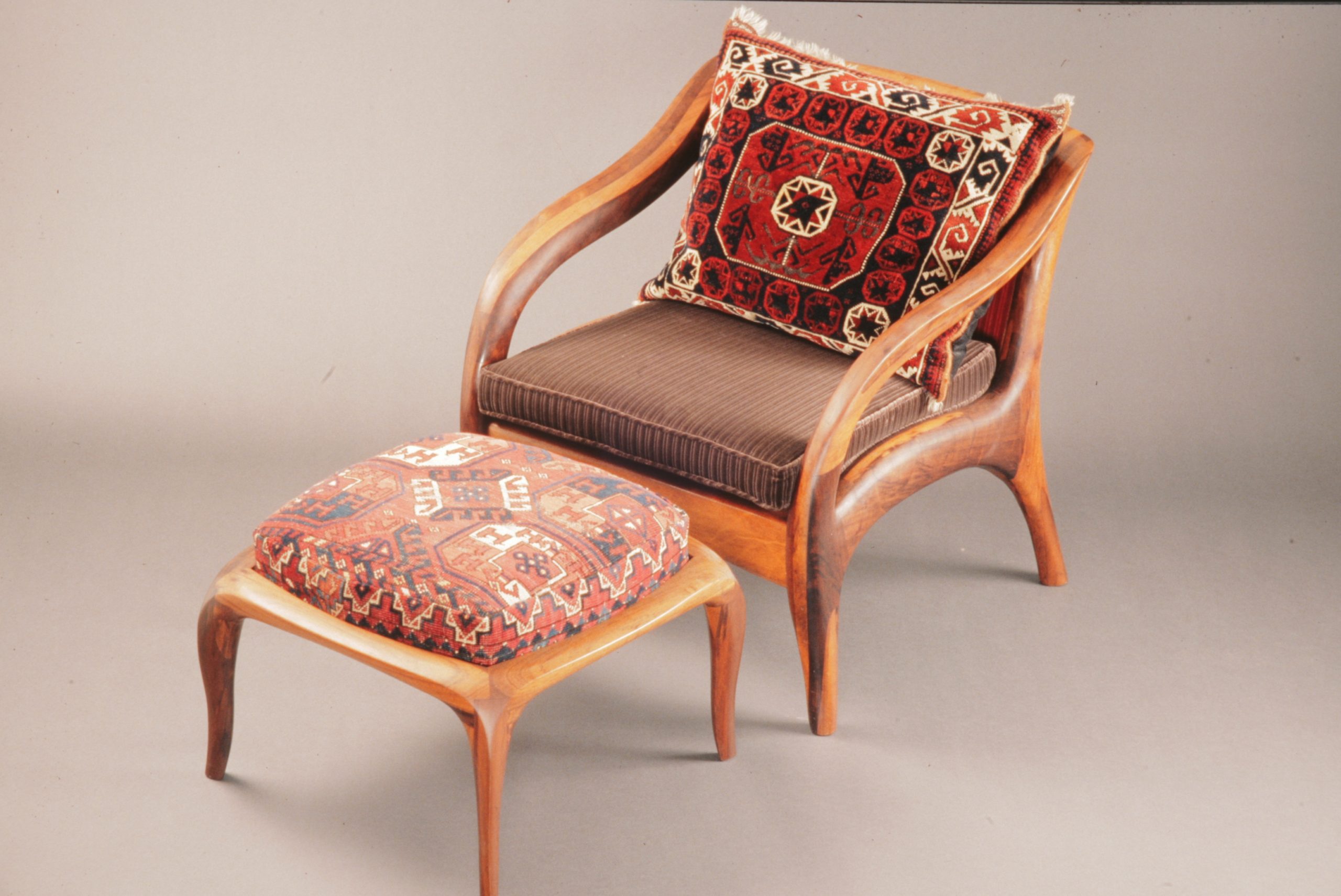 Seale-lounge-chair